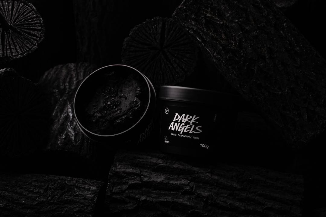 【LUSH】”ブランドとは人によって創られる” インハウスでブランドを表現するフォトグラファー募集
